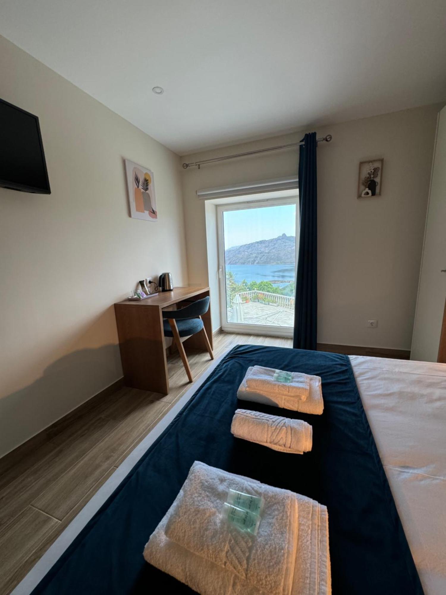 Estrela Do Geres - Casa Fernandes Bed & Breakfast Outeiro  Dış mekan fotoğraf